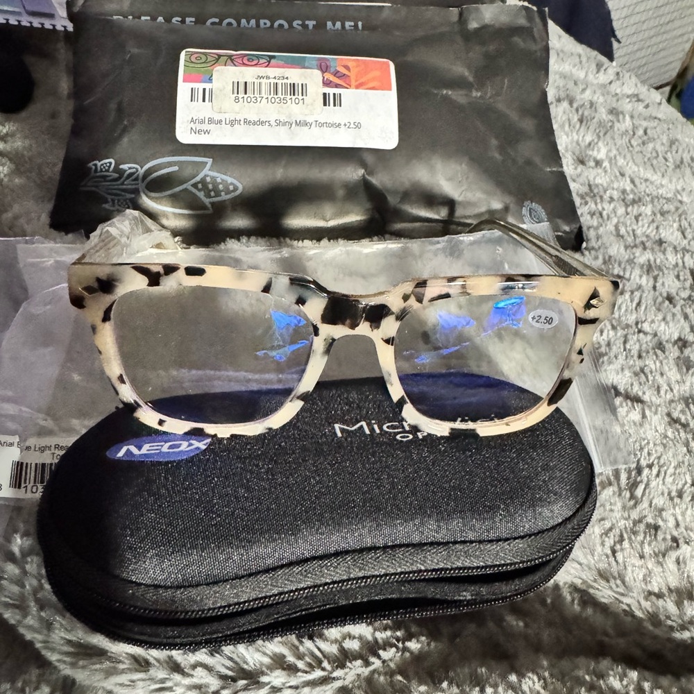 Arial Shiny Milky Tortoise Shell Blue Light Glasses +2.50 by MicroVision Optical - Picture 7 of 7
